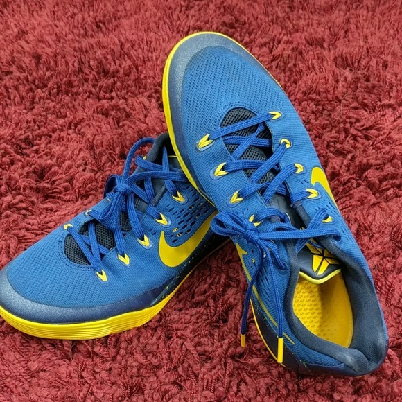 kobe bryant shoes blue and yellow